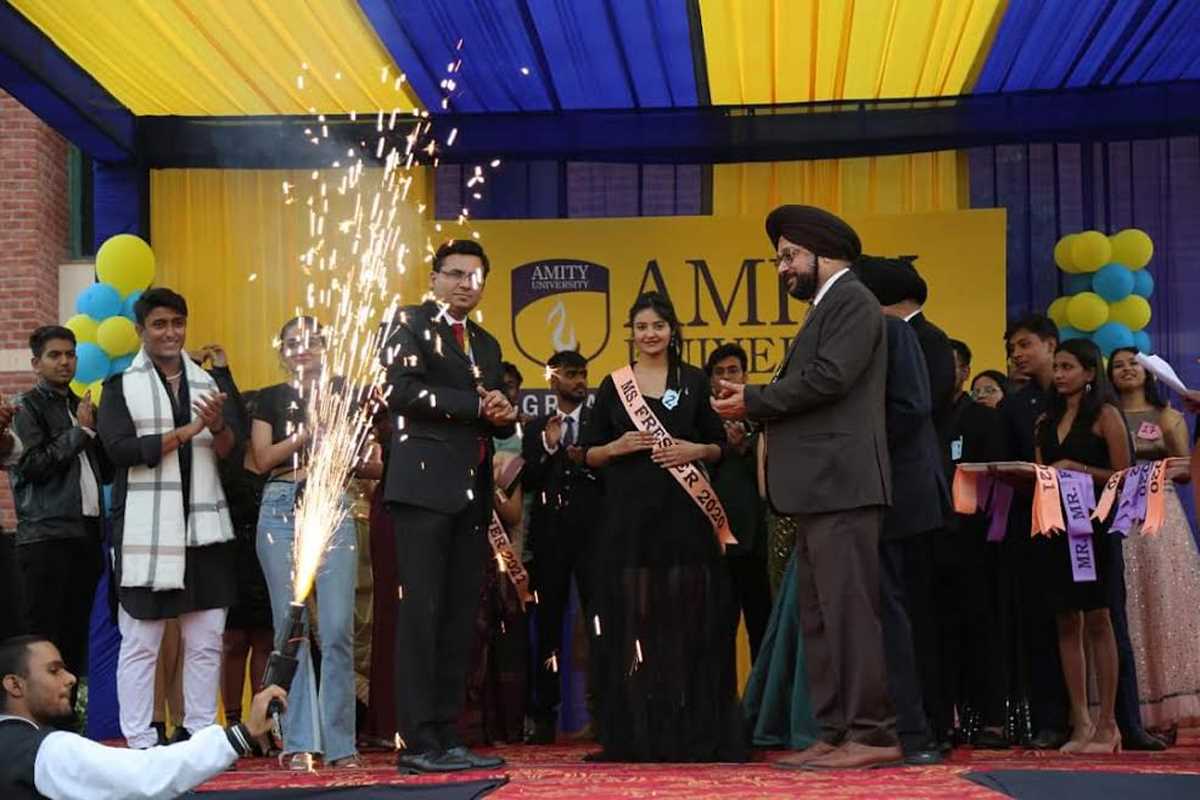 मैनेजमेन्ट के विद्यार्थियों के लिए फ्रेशर पार्टी का हुआ आयोजन मैनेजमेन्ट के विद्यार्थियों के लिए फ्रेशर पार्टी का हुआ आयोजन